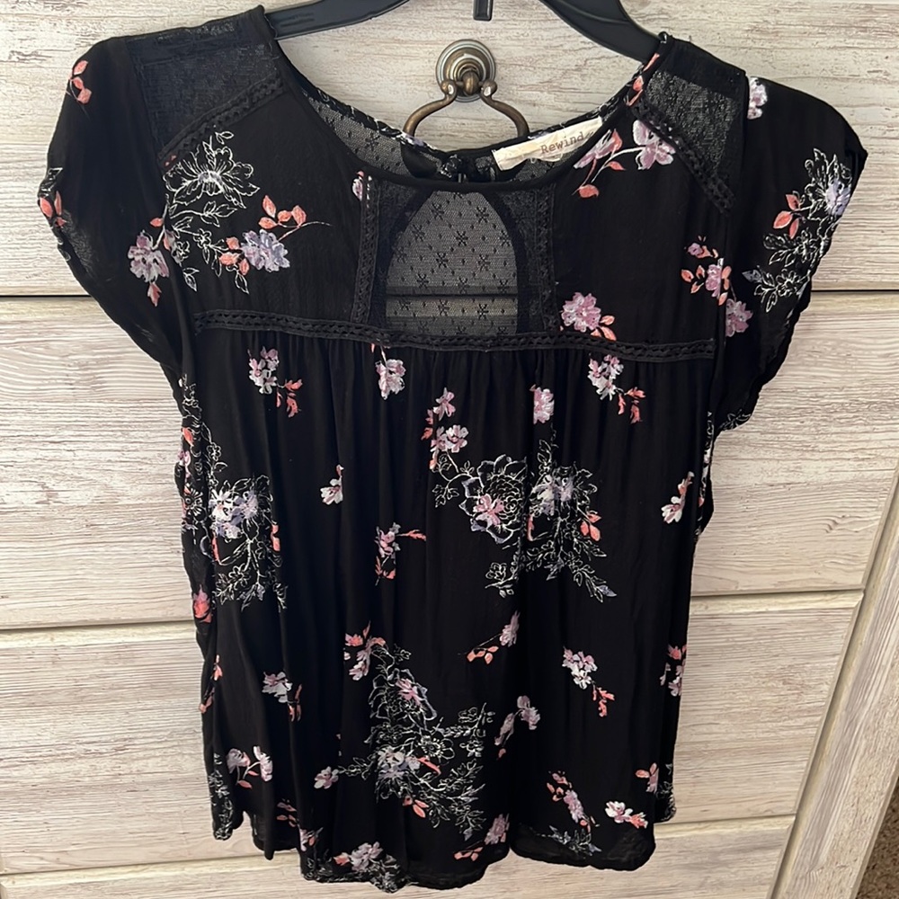 💐Spring/Summer floral blouse🌸